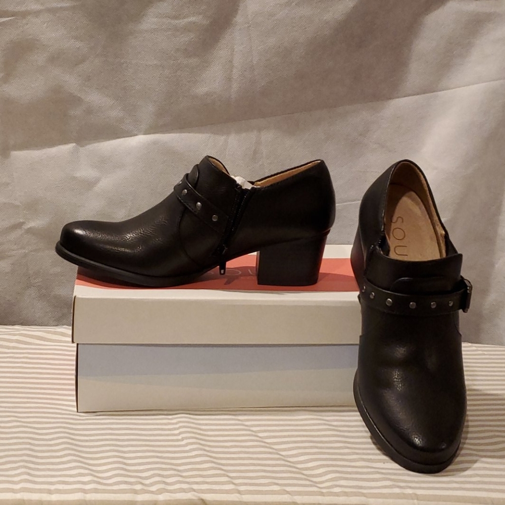 Women's shoes